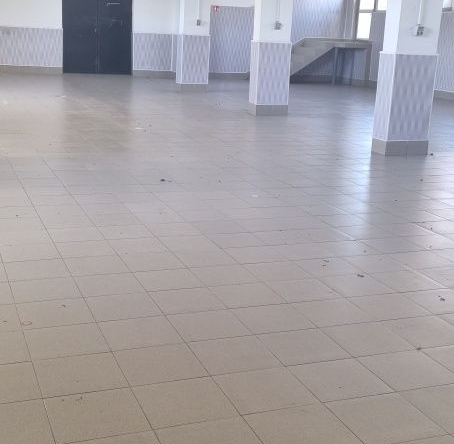 Дава се под наем Промишлена сграда в Дупница - 3000 кв.м за 510 € - Снимка #1