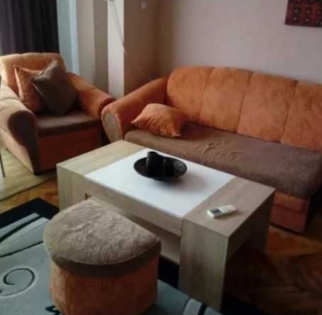 Дава се под наем Тристаен апартамент в Пловдив, Тракия - 88 кв.м за 331.5 € - Снимка #1