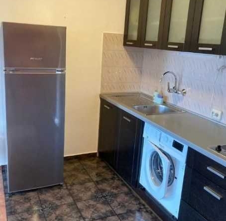 Дава се под наем Едностаен апартамент в София, Изток - 35 кв.м за 400 € - Снимка #1