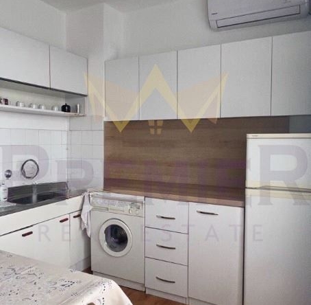 Дава се под наем Двустаен апартамент в Варна, Младост 1 - 70 кв.м за 357 € - Снимка #1