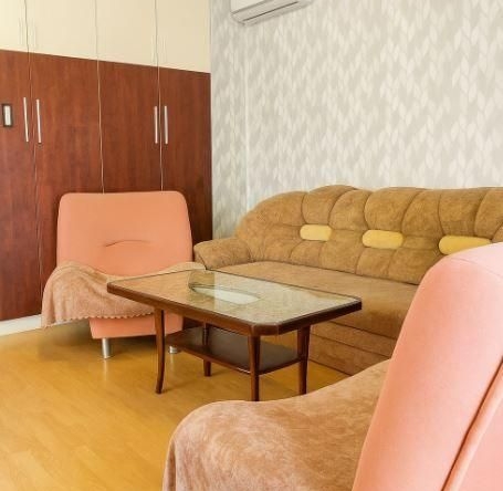 Дава се под наем Двустаен апартамент в Варна, Младост 1 - 55 кв.м за 350 € - Снимка #1