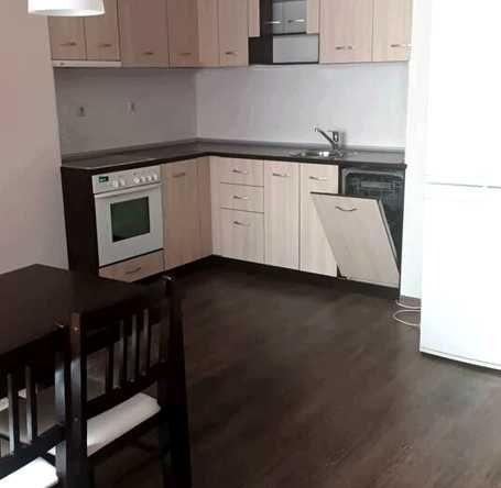 Дава се под наем Тристаен апартамент в Пловдив, Кършияка - 115 кв.м за 625 € - Снимка #1