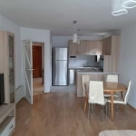 Дава се под наем Тристаен апартамент в Бургас, Център - 100 кв.м за 242.25 € - Снимка #1