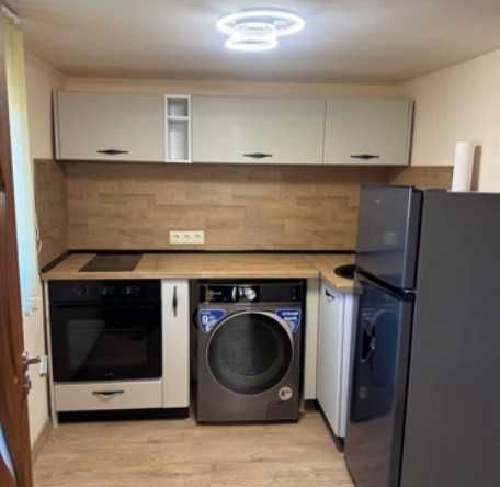 Дава се под наем Едностаен апартамент в София, Бояна - 30 кв.м за 447.78 € - Снимка #1