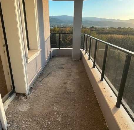 Къща в Пловдив, Коматево - 730 кв.м за 600 €/кв.м - Снимка #1