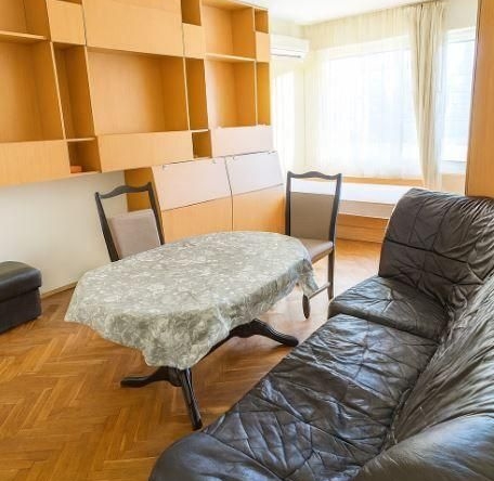 Дава се под наем Тристаен апартамент в Варна, Левски - 59 кв.м за 400 € - Снимка #1