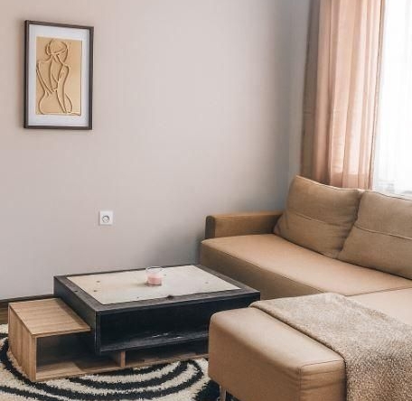 Дава се под наем Тристаен апартамент в Варна, ХЕИ - 92 кв.м за 648.21 € - Снимка #1
