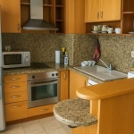 Дава се под наем Тристаен апартамент в Варна, Цветен квартал - 90 кв.м за 625 € - Снимка #1