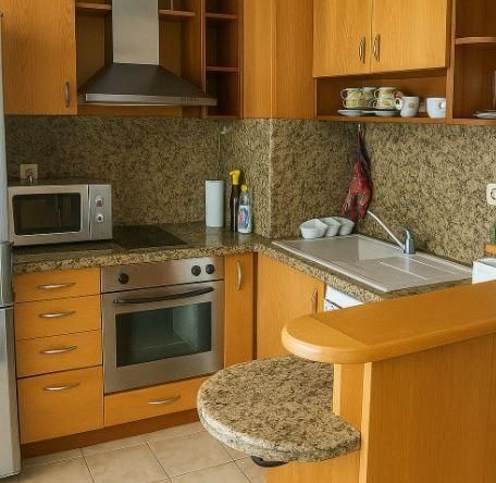 Дава се под наем Тристаен апартамент в Варна, Цветен квартал - 90 кв.м за 625 € - Снимка #1