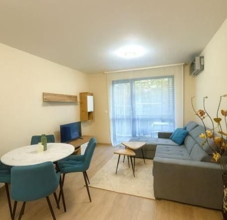 Дава се под наем Двустаен апартамент в Варна, м-т Траката - 90 кв.м за 600 € - Снимка #1