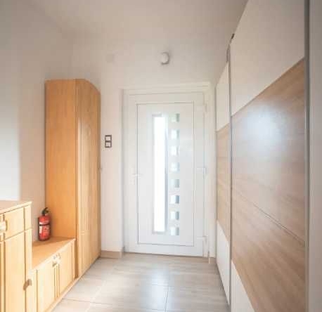 Дава се под наем Двустаен апартамент в Пловдив, Коматевски възел - 60 кв.м за 290.7 € - Снимка #1