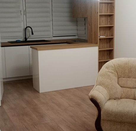 Дава се под наем Тристаен апартамент в Пещера - 65 кв.м за 255 € - Снимка #1