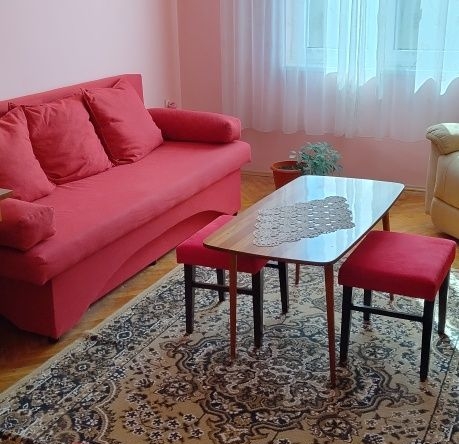 Дава се под наем Двустаен апартамент в Бургас, Център - 57 кв.м за 408 € - Снимка #1