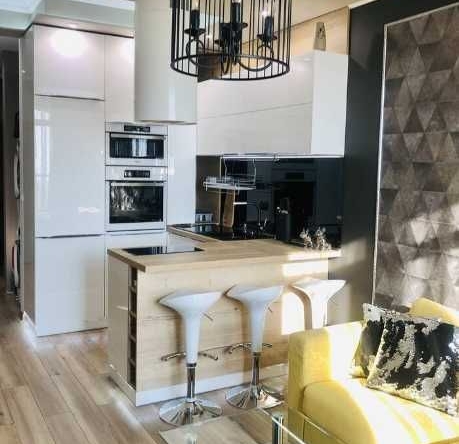 Дава се под наем Двустаен апартамент в Бургас, Зорница - 65 кв.м за 450 € - Снимка #1