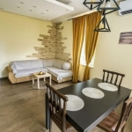 Дава се под наем Двустаен апартамент в Варна, ЖП Гара - 65 кв.м за 448.8 € - Снимка #1