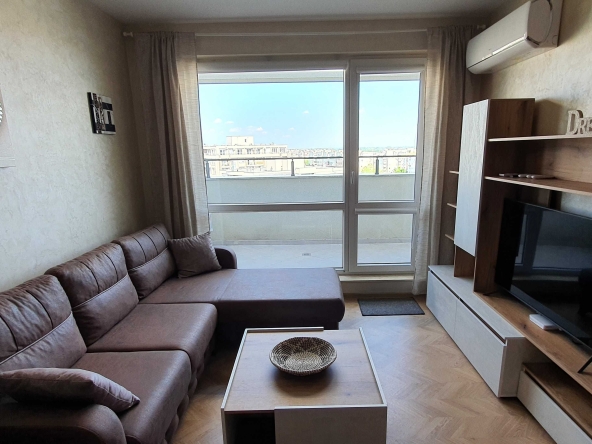 Дава се под наем Двустаен апартамент в Пловдив, Тракия - 65 кв.м за 408 € - Снимка #1