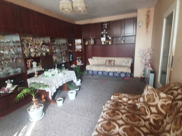 Двустаен апартамент в Велико Търново, Център - 69 кв.м за 444 €/кв.м - Снимка #1