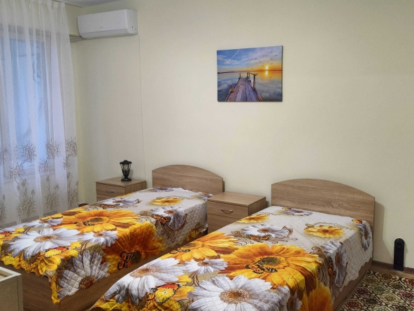 Дава се под наем Тристаен апартамент в Варна, Цветен квартал - 70 кв.м за 450 € - Снимка #1