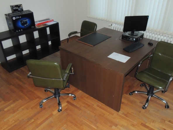 Дава се под наем Офис в София, Център - 150 кв.м за 1100 € - Снимка #1