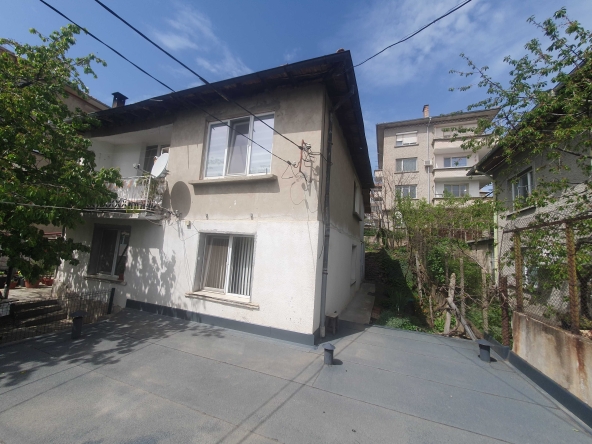 Етаж от къща в Велико Търново, Акация - 65 кв.м за 1077 €/кв.м - Снимка #1