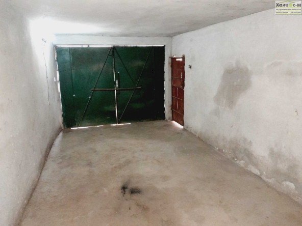 Гараж / Паркомясто в Монтана, Широк център - 35 кв.м за 802 €/кв.м - Снимка #1