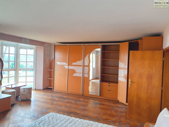 Тристаен апартамент в Монтана, Жерави - 150 кв.м за 935 €/кв.м - Снимка #1