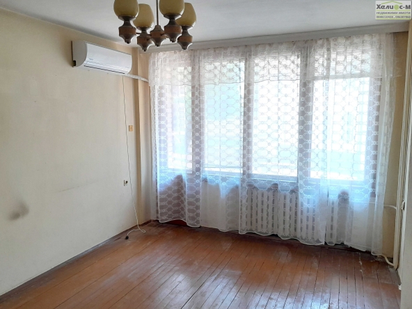 Двустаен апартамент в Монтана, Идеален център - 57 кв.м за 1387 €/кв.м - Снимка #1