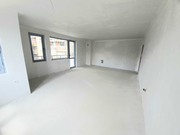 Тристаен апартамент в Велико Търново, Център - 118 кв.м за 1145 €/кв.м - Снимка #1