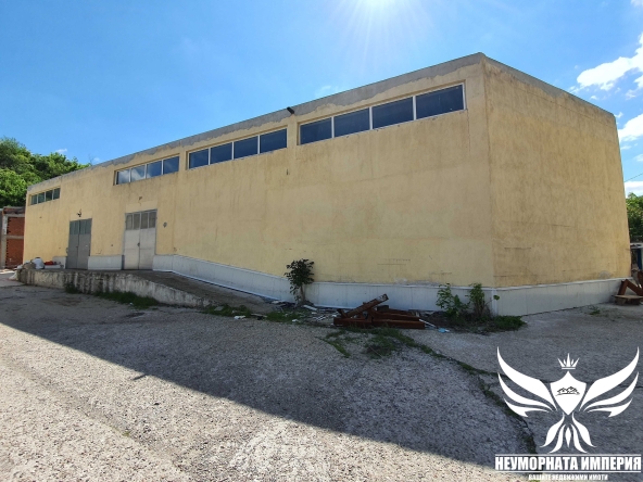 Промишлена сграда в Асеновград - 608 кв.м за 298 €/кв.м - Снимка #1