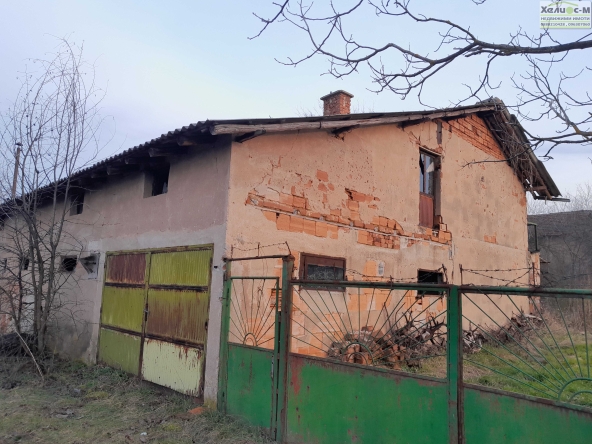 Къща в Монтана, Младост 2 - 300 кв.м за 16 €/кв.м - Снимка #1