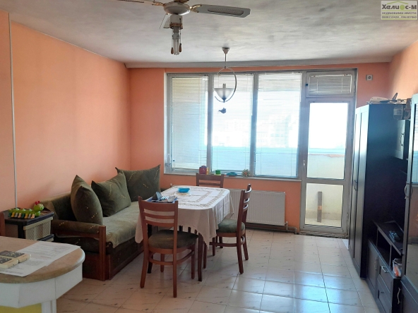 Тристаен апартамент в Монтана, Идеален център - 91 кв.м за 796 €/кв.м - Снимка #1