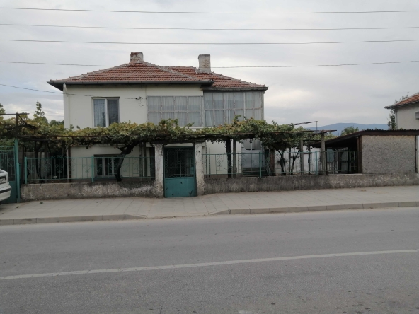 Къща в Асеновград - 130 кв.м за 393 €/кв.м - Снимка #1