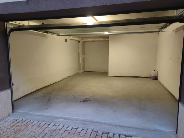 Дава се под наем Гараж / Паркомясто в София, Хаджи Димитър - 31 кв.м за 199.41 € - Снимка #1