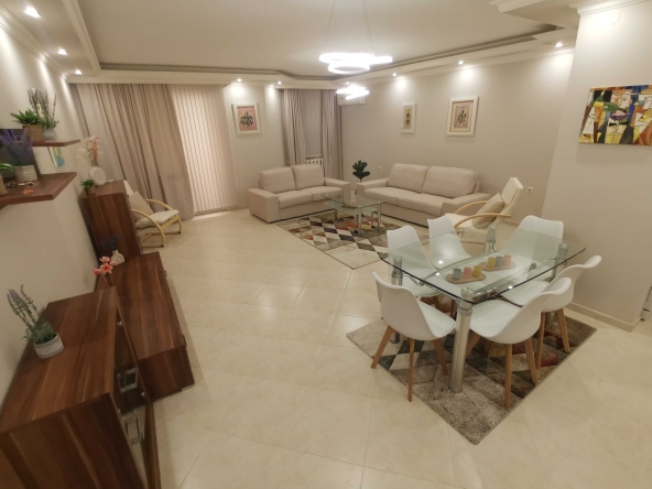 Дава се под наем Тристаен апартамент в София, Манастирски ливади - 120 кв.м за 561 € - Снимка #1