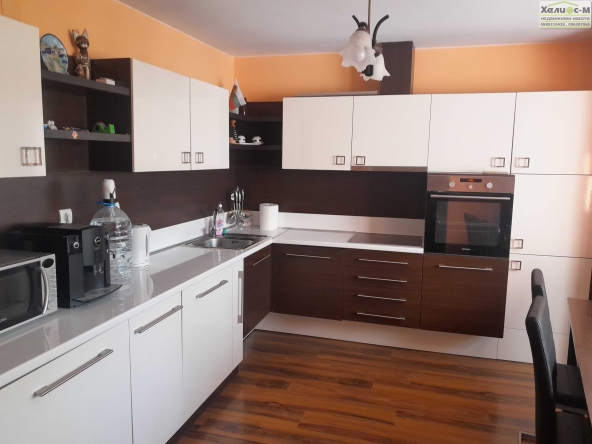 Двустаен апартамент в Монтана, Идеален център - 62 кв.м за 1604 €/кв.м - Снимка #1