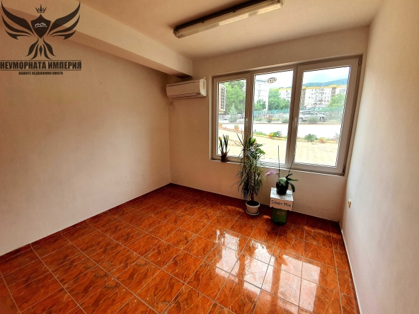 Дава се под наем Офис в Асеновград - 14 кв.м за 132 € - Снимка #1