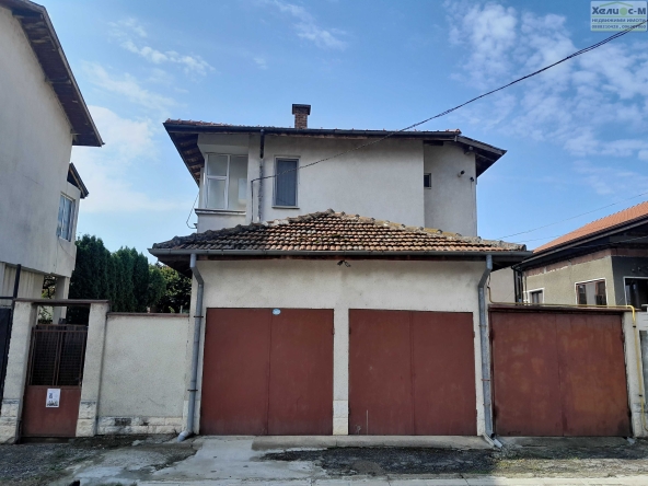 Къща в Монтана, Широк център - 240 кв.м за 678 €/кв.м - Снимка #1