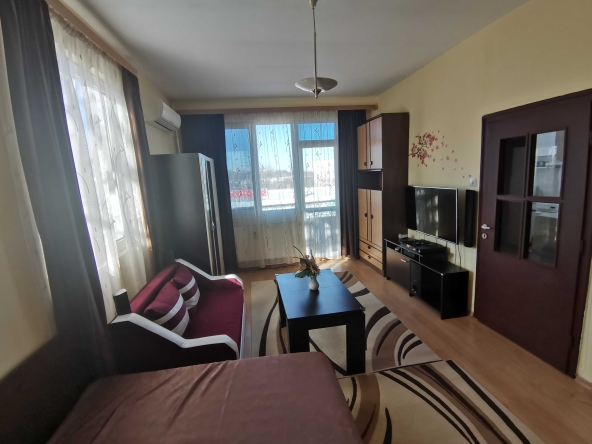 Едностаен апартамент в Плевен, Идеален център - 44 кв.м за 1523 €/кв.м - Снимка #1