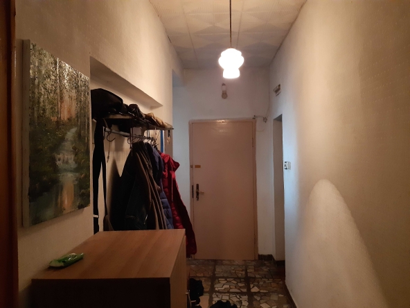 Четиристаен апартамент в Търговище, Център - 111 кв.м за 942 €/кв.м - Снимка #1