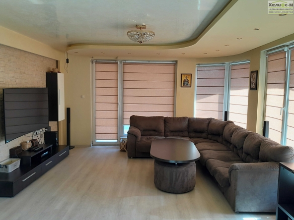 Тристаен апартамент в Монтана, Широк център - 120 кв.м за 1105 €/кв.м - Снимка #1