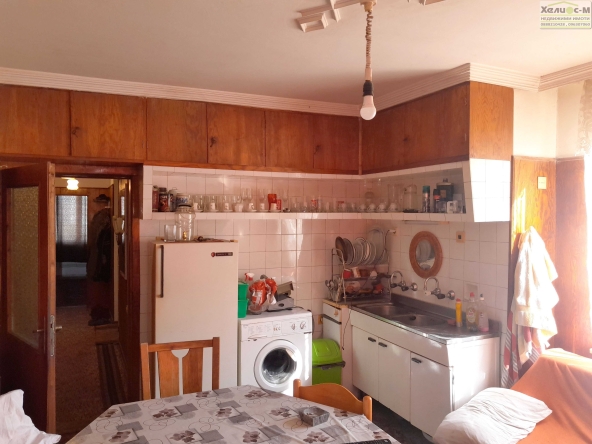 Тристаен апартамент в Монтана, Идеален център - 82 кв.м за 1244 €/кв.м - Снимка #1