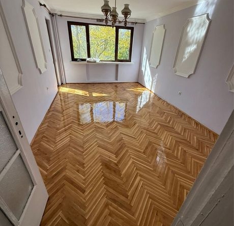 Тристаен апартамент в Добрич, Център - 118 кв.м за 605 €/кв.м - Снимка #1