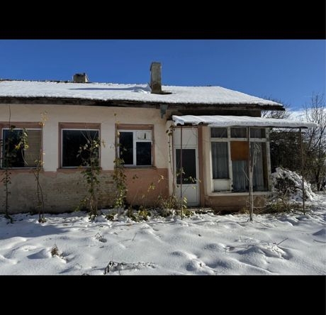 Магазин в с. Генерал Колево, Област Варна - 123 кв.м за 124 €/кв.м - Снимка #1