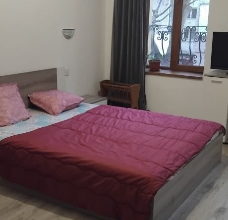 Дава се под наем Едностаен апартамент в Варна, Гръцка махала - 45 кв.м за 357 € - Снимка #1