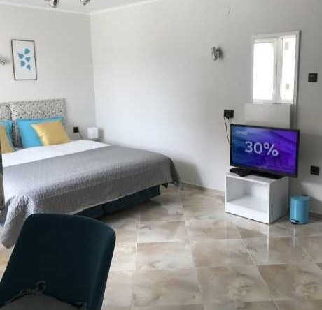 Дава се под наем Двустаен апартамент в Бургас, Лазур - 38 кв.м за 313.65 € - Снимка #1