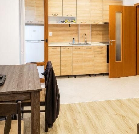 Дава се под наем Тристаен апартамент в Варна, Победа - 70 кв.м за 648.21 € - Снимка #1