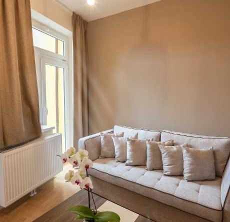 Дава се под наем Двустаен апартамент в Пловдив, Южен - 51 кв.м за 331.5 € - Снимка #1