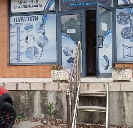 Дава се под наем Магазин в Варна, Възраждане 1 - 40 кв.м за 408 € - Снимка #1