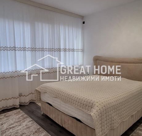 Дава се под наем Тристаен апартамент в Търговище, Боровец - 56 кв.м за 306 € - Снимка #1