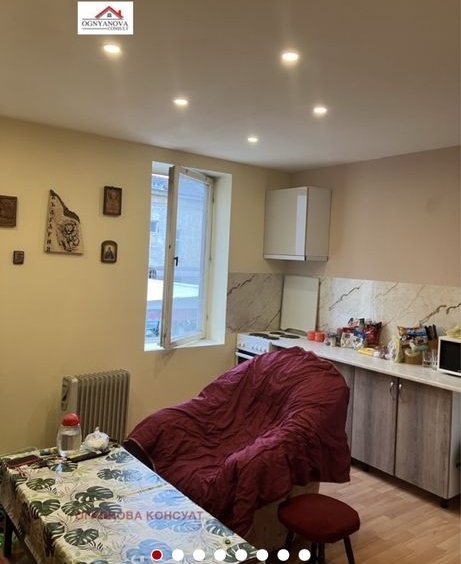 Етаж от къща в София, Люлин 3 - 150 кв.м за 1200 €/кв.м - Снимка #1